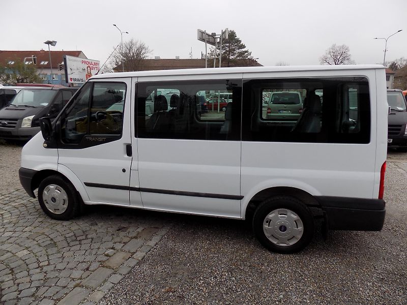 Ford Transit 2,2 TDCI SWB TREND AC 9 MÍST - fotka 17 z 43