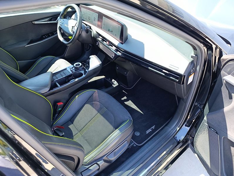 Kia EV6 GT 430kW 1. MAJITEL DPH - fotka 21 z 37