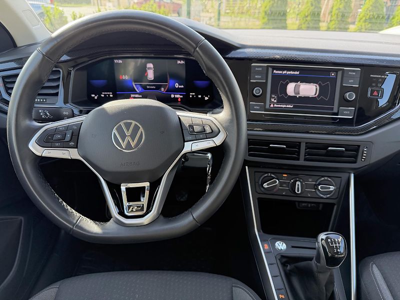 Volkswagen Taigo (2022) 1.0 tsi 70 kw / manuál  - fotka 15 z 21