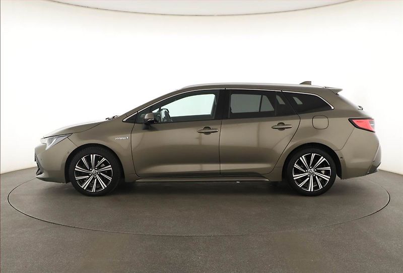 Toyota Corolla (2021) Style 2.0 Hybrid, Automat, ČR - fotka 3 z 16
