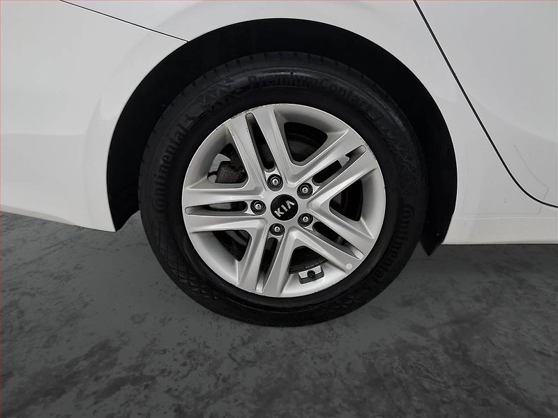 Kia Ceed (2021) 1.5 T-GDI, Automat, Serv.kniha - fotka 15 z 18