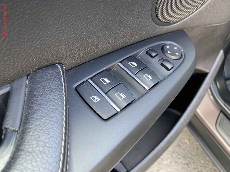 BMW X3 (2013) 3.0D xD, servis.kniha, AT - fotka 13 z 19