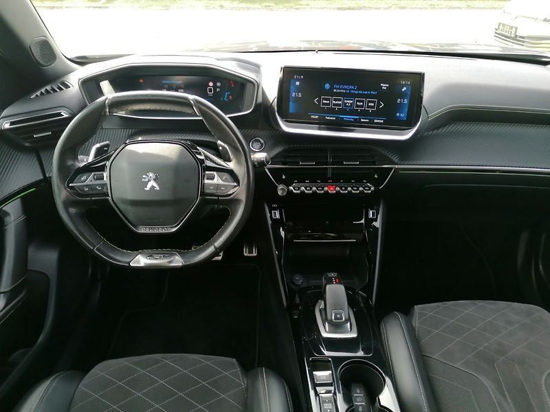 Peugeot 2008 (2021) 1.2 PureTech GT-Line AT/8 LED - fotka 8 z 33