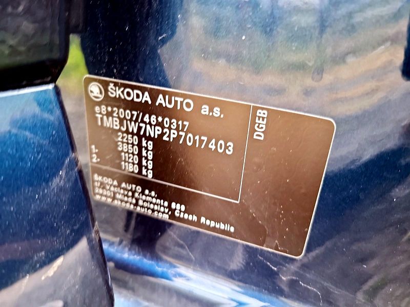 Škoda Superb (2022) Combi Style 1,4 PHEV160 kW DSG - fotka 7 z 17