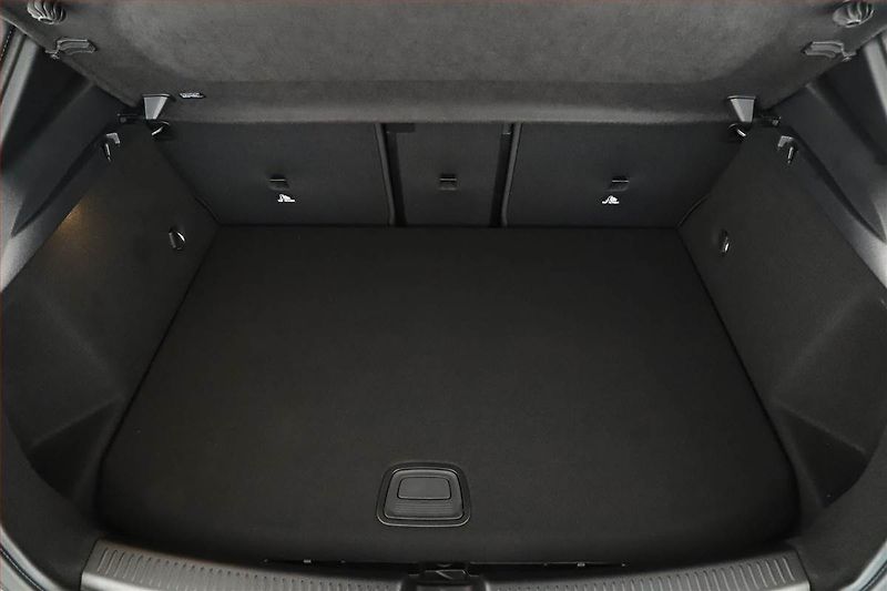 Mercedes-Benz Třídy A (2025) A 250 e, AMG Line, Navigace - fotka 21 z 24