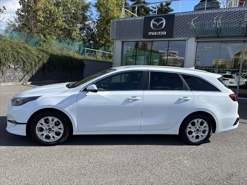Kia Ceed 1,5 TGDi TOP ZÁRUKA KAMERA - fotka 2 z 40