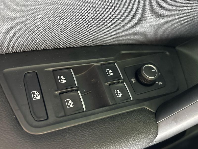 Volkswagen Tiguan Life DSG - fotka 21 z 30