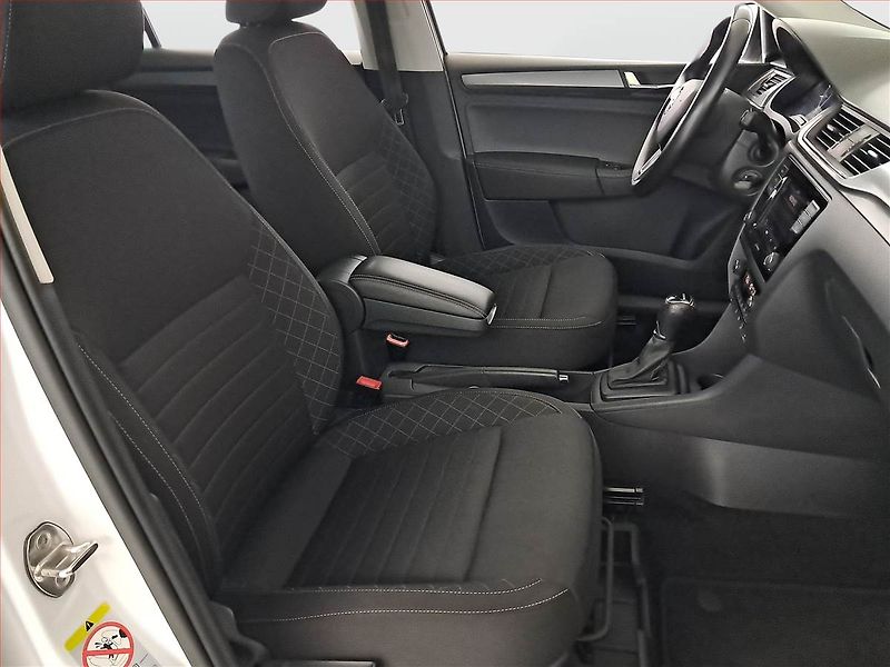 Škoda Rapid (2019) Spaceback 1.0 TSI, Automat - fotka 9 z 17