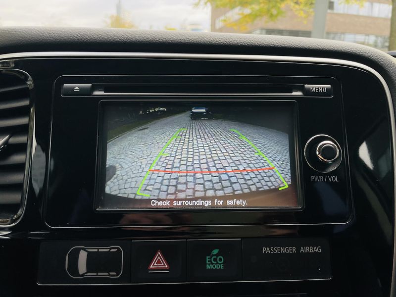 Mitsubishi Outlander 2.0i MANUÁL 1.MAJITEL TAŽNÉ - fotka 39 z 44