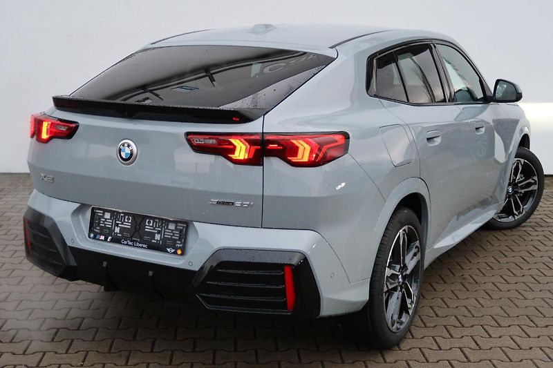 BMW X2 sDrive20i - fotka 3 z 6