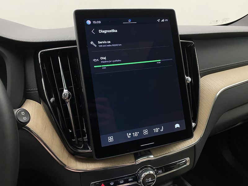 Volvo XC60 T8 AWD RECHARGE ULTRA BRIGHT - fotka 65 z 67