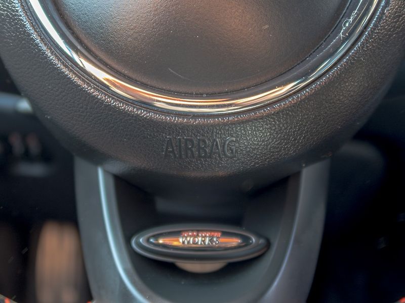 Mini Cooper S (2018) 12/18 2.0T 141KW mat - fotka 41 z 56