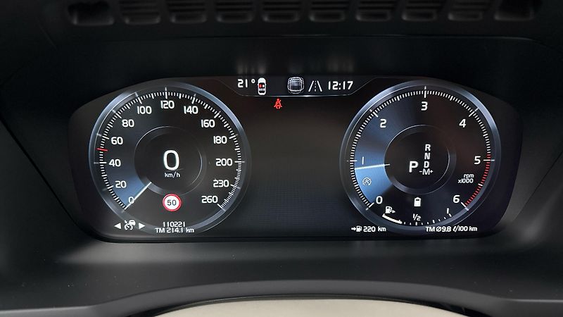 Volvo XC90 2.0 B5 AUT AWD Inscription - fotka 10 z 33
