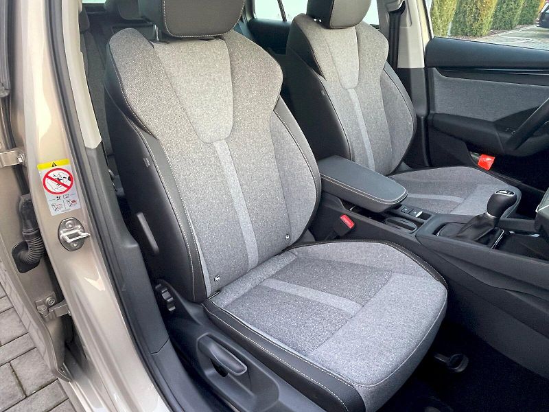 Škoda Octavia (2025) Combi 1,5 TSI / 110 kW Top Sel - fotka 25 z 30