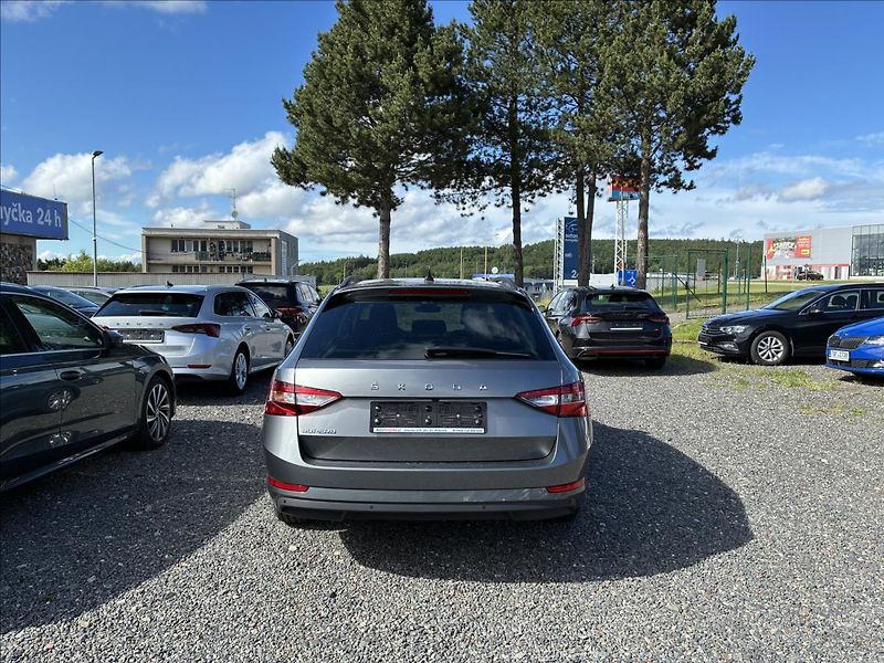 Škoda Superb 2,0 TAŽNÉ,WEBASTO,EL.KUFR - fotka 5 z 35