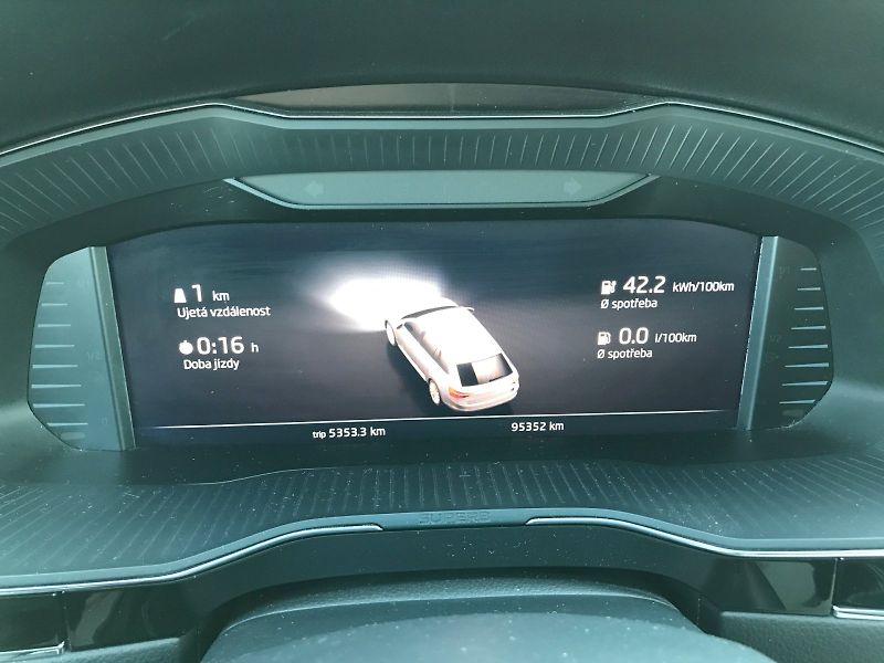 Škoda Superb (2022) COM IV L K TS 1.4 A6F - fotka 16 z 29