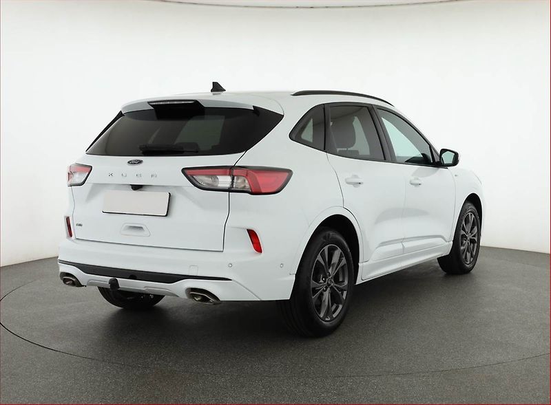 Ford Kuga (2022) 2.0 EcoBlue - fotka 5 z 21