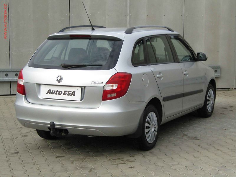 Škoda Fabia (2008) 1.4 MPi, ČR, servis.kniha, AC - fotka 4 z 15