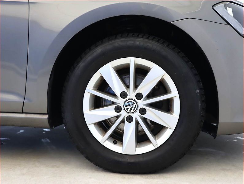 Volkswagen Golf (2015) 1.6 TDI, Serv.kniha, Tempomat - fotka 15 z 20