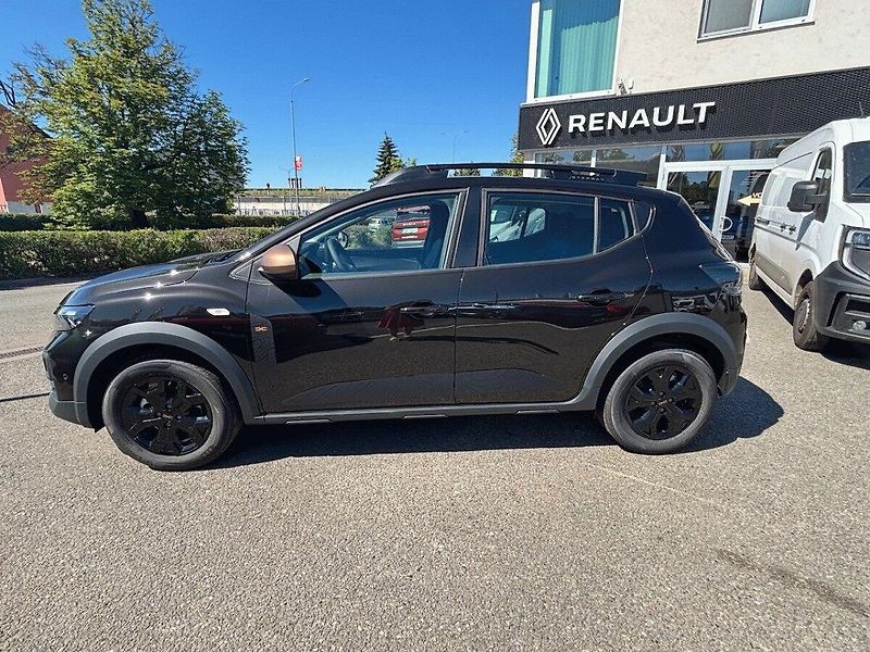 Dacia Sandero (2026) Stepway Extreme Eco-G 120 - fotka 2 z 13