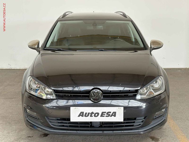 Volkswagen Golf (2014) 2.0 TDi, AC, ACC, Navi - fotka 2 z 17