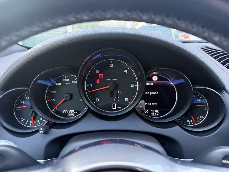 Porsche Cayenne 3.0 D Platinum Edition - fotka 12 z 42