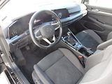 Volkswagen Golf (2024) Style 1,5 TSI 96kW - náhled 6