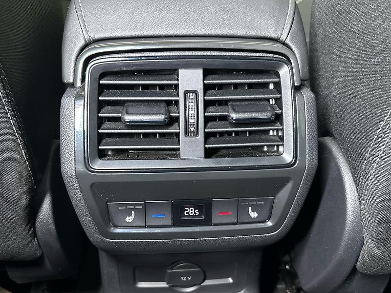 Škoda Karoq Sportline DSG - fotka 22 z 29