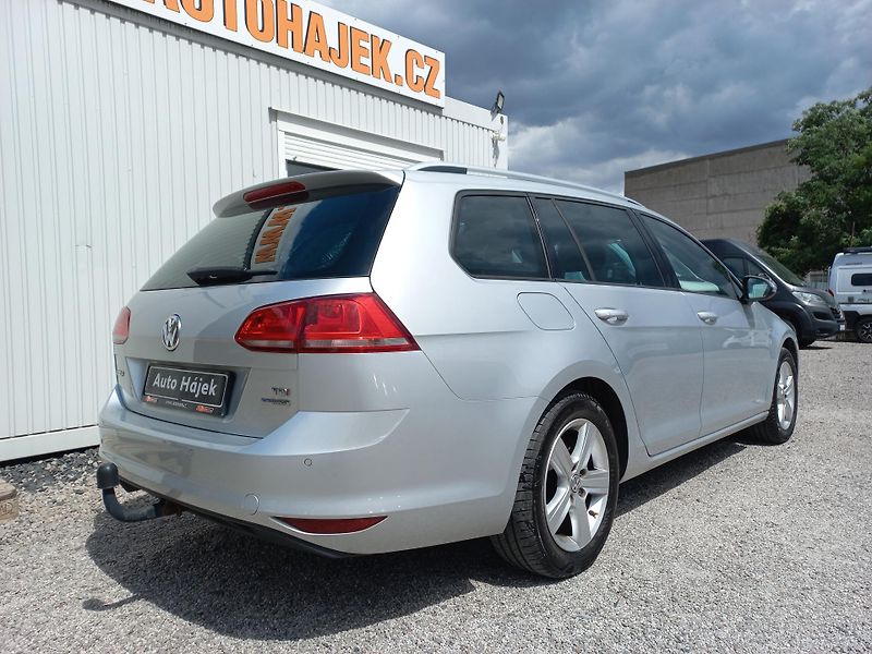 Volkswagen Golf (2014) 1.6TDi 77kW - fotka 8 z 20