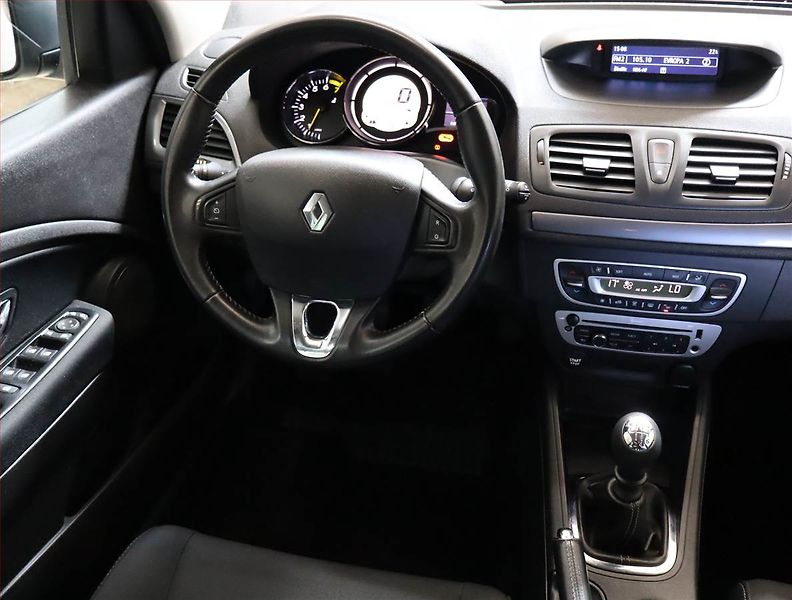 Renault Mégane (2015) 1.6 16V, Tempomat - fotka 7 z 19