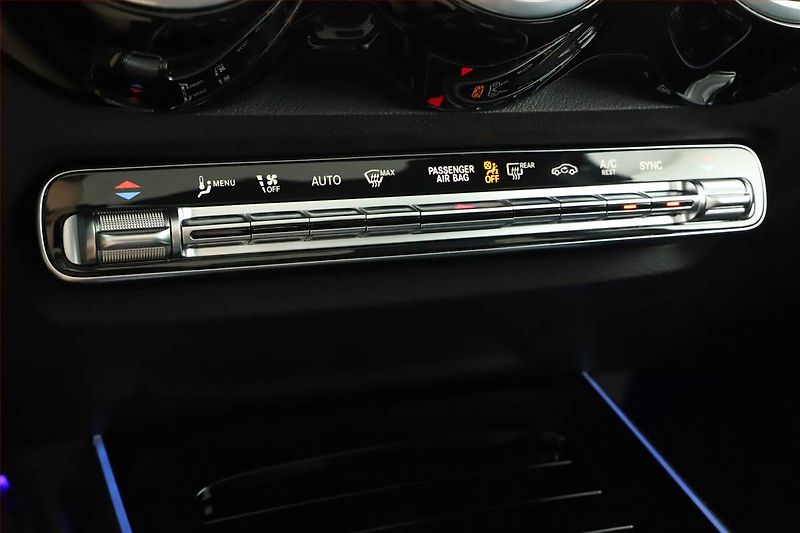 Mercedes-Benz GLB (2024) 200 d 4MATIC - fotka 18 z 20