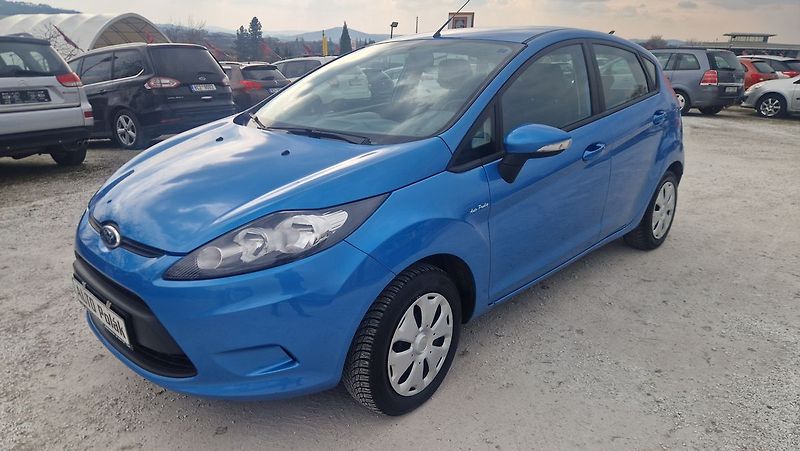 Ford Fiesta 1,25 16 V - fotka 3 z 12