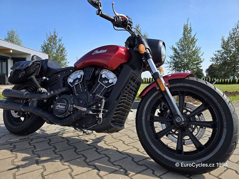 Indian (2018) Scout Bobber - fotka 3 z 20