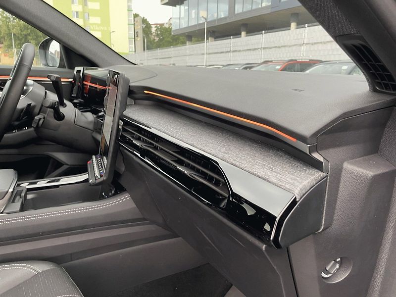 Renault Austral (2024) E-Tech full hybrid 200 techno - fotka 36 z 39