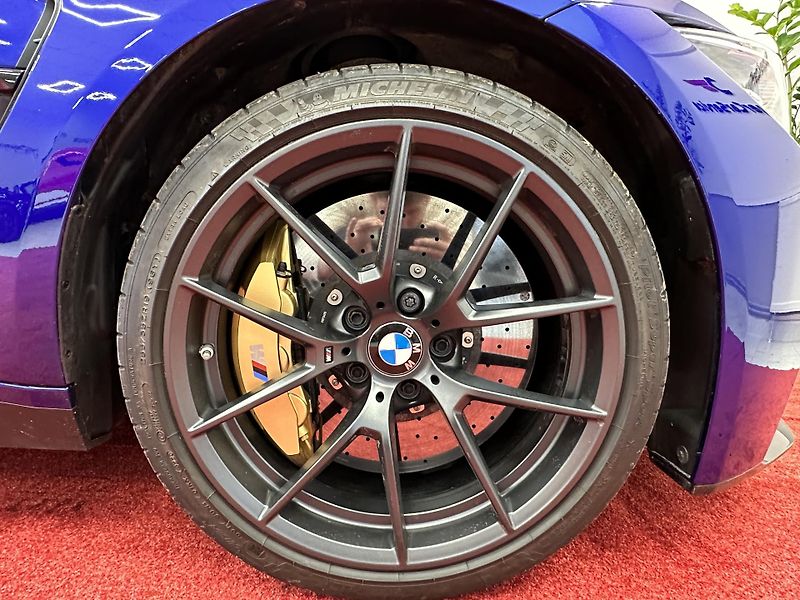 BMW M3 (2019) CS*HUD*KARBON. BRZDY*1.MAJITEL - fotka 11 z 12