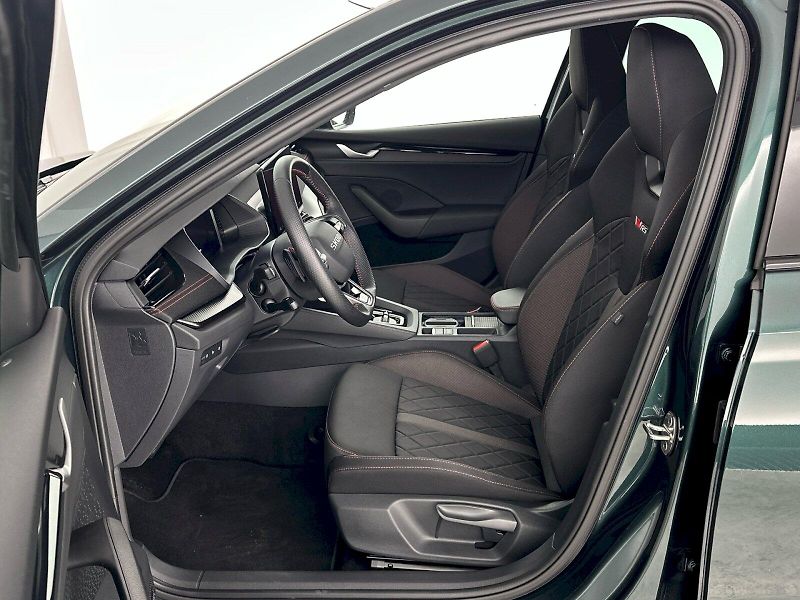 Škoda Octavia (2025) DSG 2.0TSI 195kW RS - fotka 7 z 37