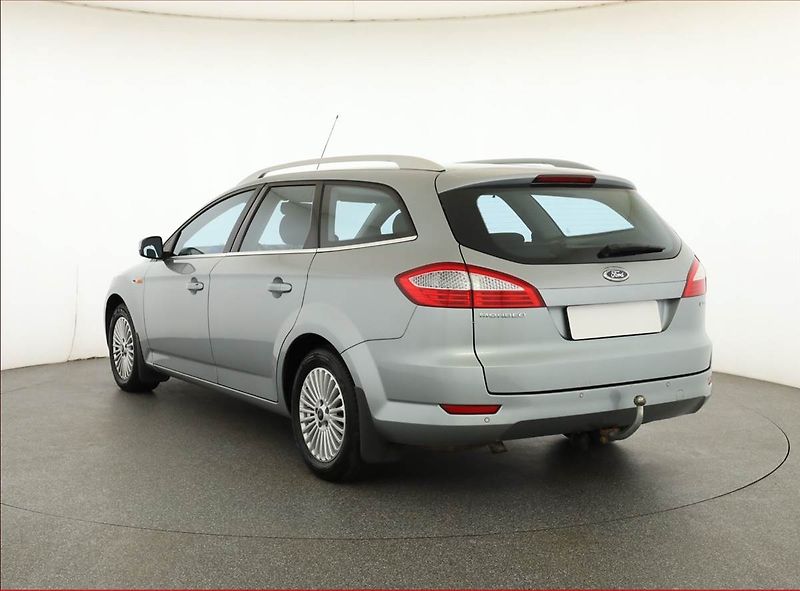 Ford Mondeo (2010) 2.0 TDCi, ČR,1.maj, Tempomat - fotka 4 z 17