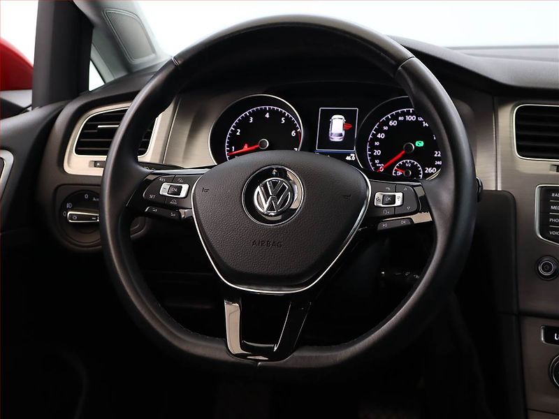 Volkswagen Golf (2016) Marathon Edition 1.4 TSI - fotka 14 z 18