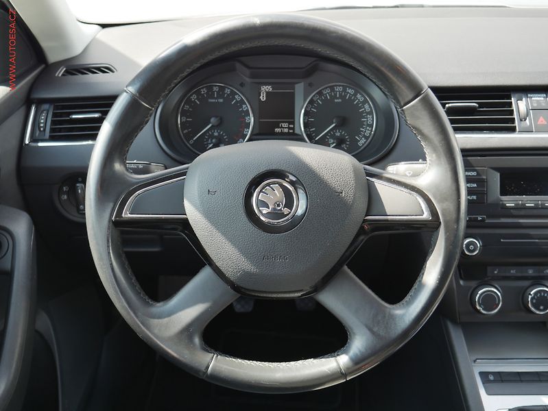 Škoda Octavia (2013) 1.6 TDI, ČR, Ambition - fotka 11 z 17