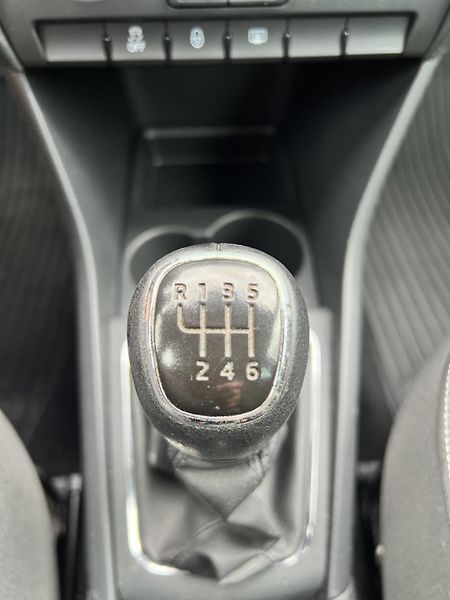 Škoda Rapid 1.2TSi 77kw KLIMA KOUPENO V ČR - fotka 22 z 37