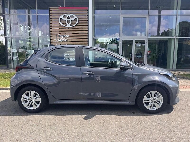 Toyota Yaris 1.5 Comfort - fotka 2 z 13