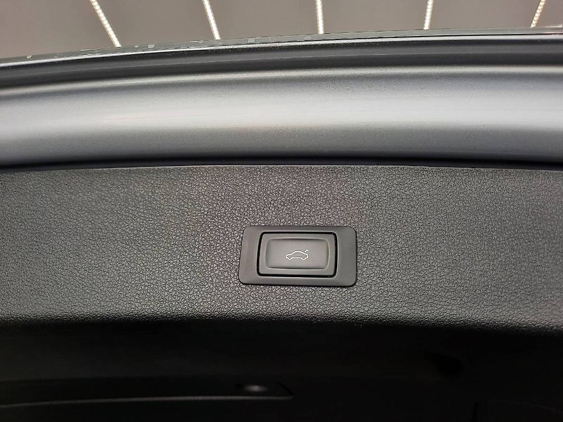 Audi Q5 (2016) 2.0 TDI quattro (140kW/190k) S - fotka 19 z 21