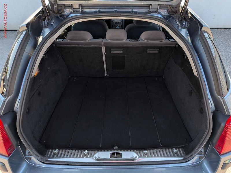 Peugeot 407 (2006) 1.6HDi, Panorama, AC - fotka 7 z 14