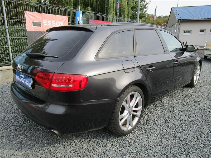 Audi A4 Avant 3.0TDi V6 Quattro, Bi-xe - fotka 4 z 41