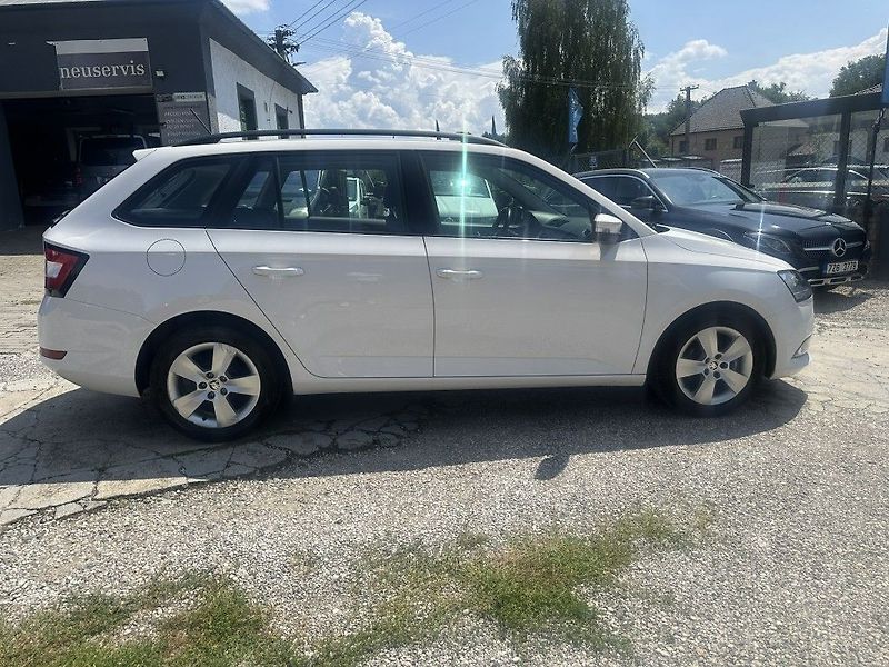 Škoda Fabia 1.0 TSI 70kW Ambition Combi - fotka 9 z 23