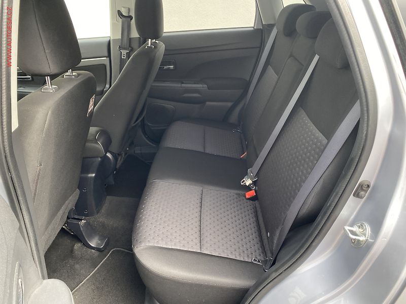 Mitsubishi ASX (2012) 1.8 DI-D, Panor, xenon - fotka 14 z 18