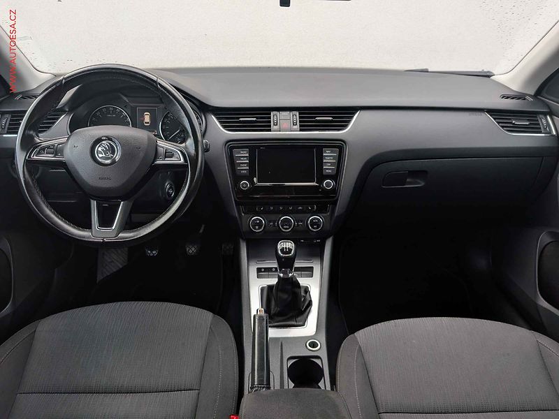Škoda Octavia (2017) 1.6TDi, ČR, Navi, AC - fotka 8 z 16
