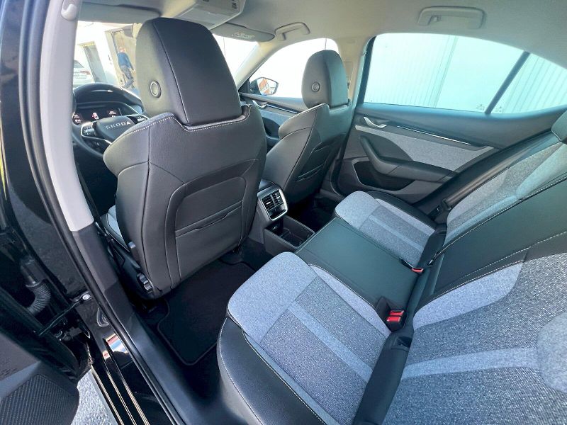 Škoda Octavia (2025) Top Selection 1.5TSi M-HEV 110 - fotka 11 z 30