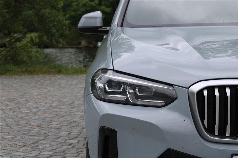 BMW X3 20d xDrive/M-Paket/Tažné - fotka 33 z 39