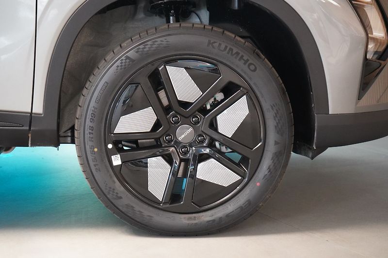 Omoda 5 PREMIUM SHS-H 1DHT - fotka 6 z 30